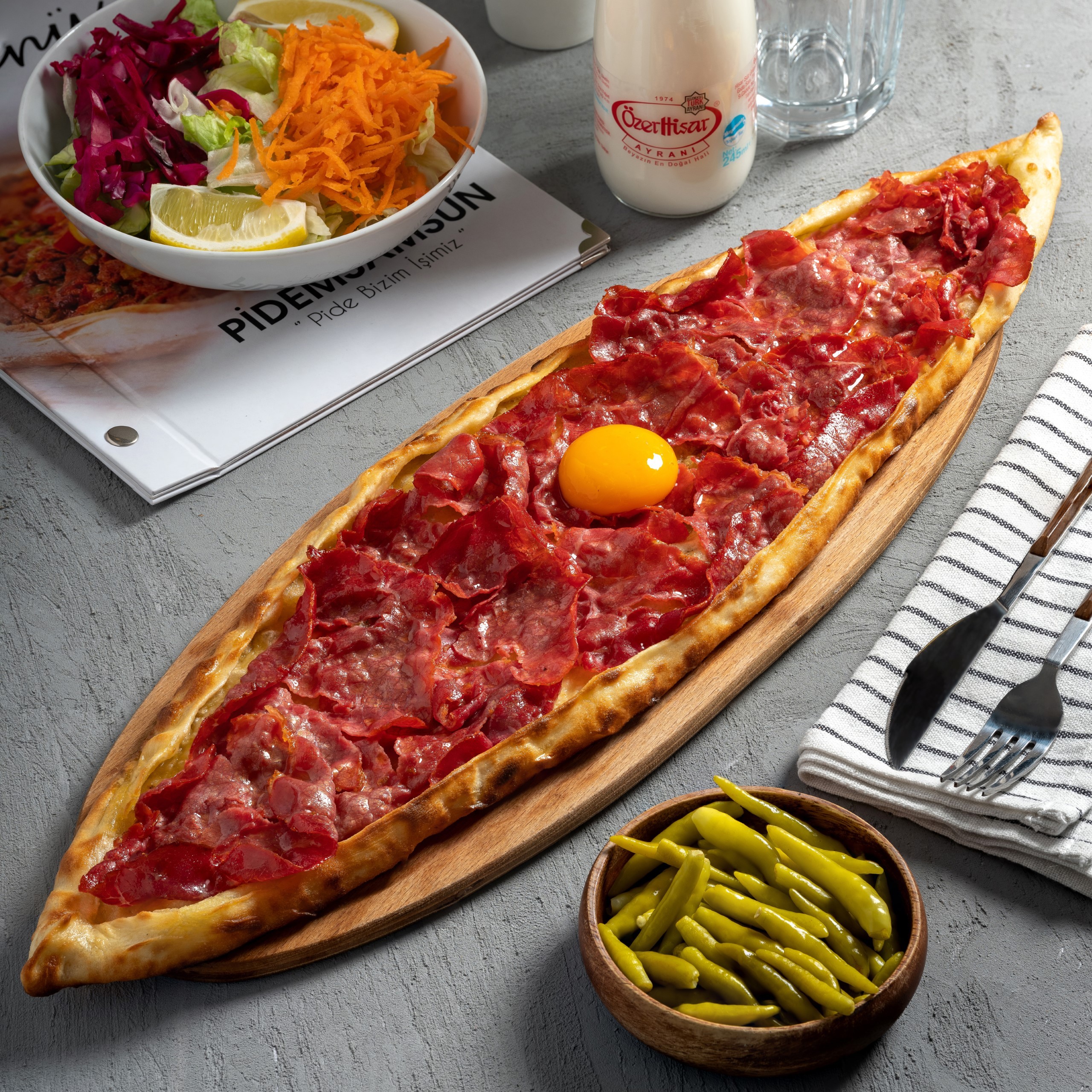 Pastırmalı Pide Açık - Kapalı