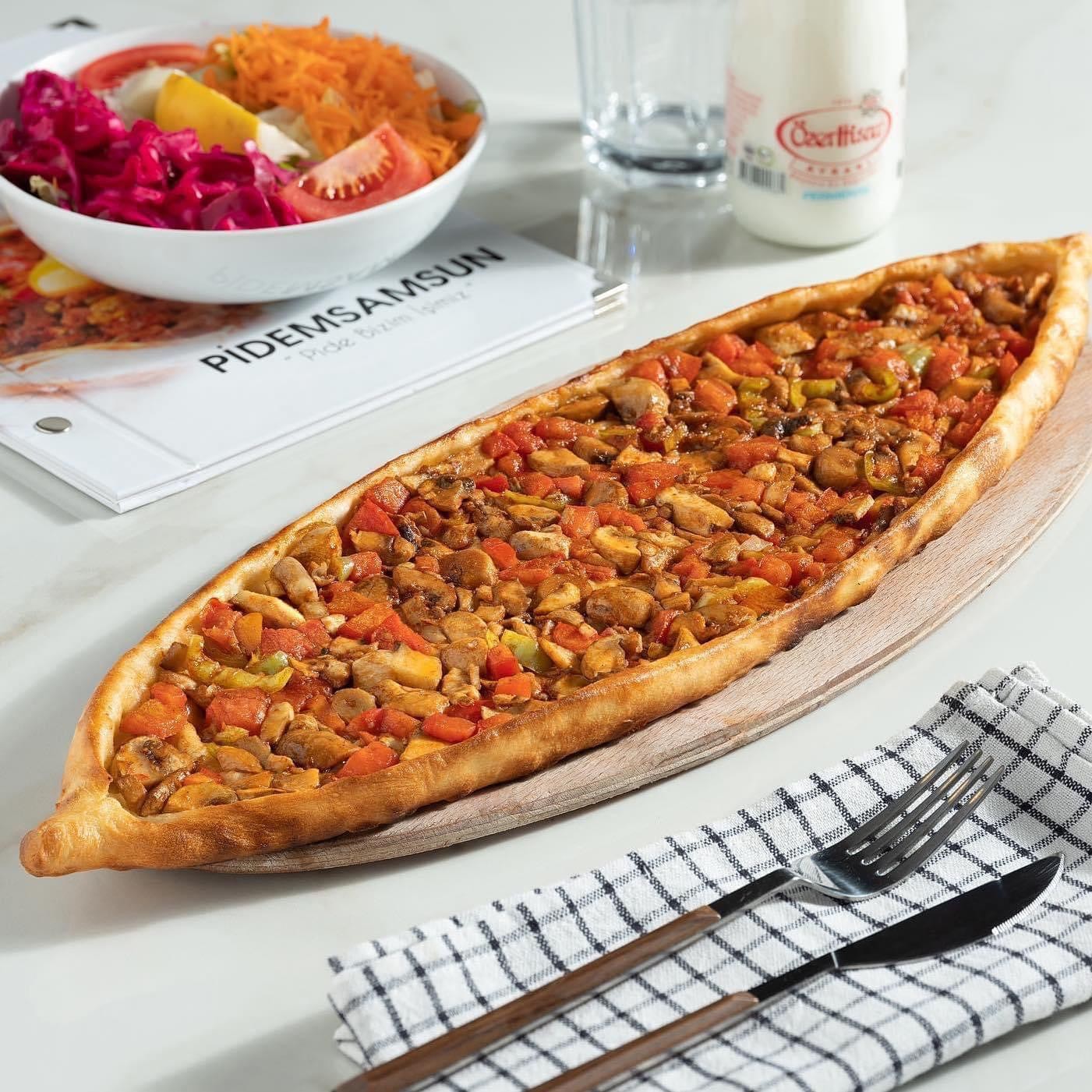 Mantarlı Kaşar Peynirli Pide Açık - Kapalı