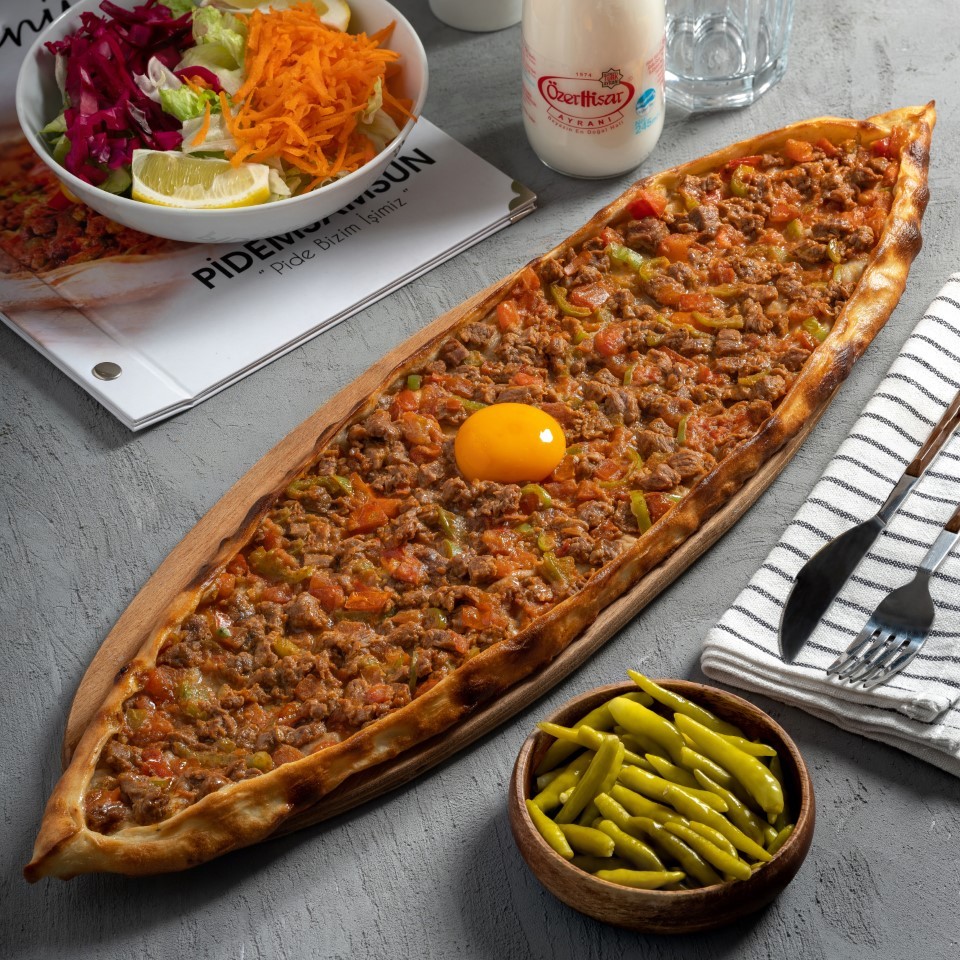 Kuşbaşılı Pide (Açık)